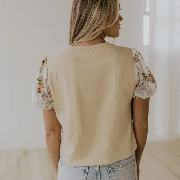 Floral‎ Sleeve Beige Top - Picture 4 of 6